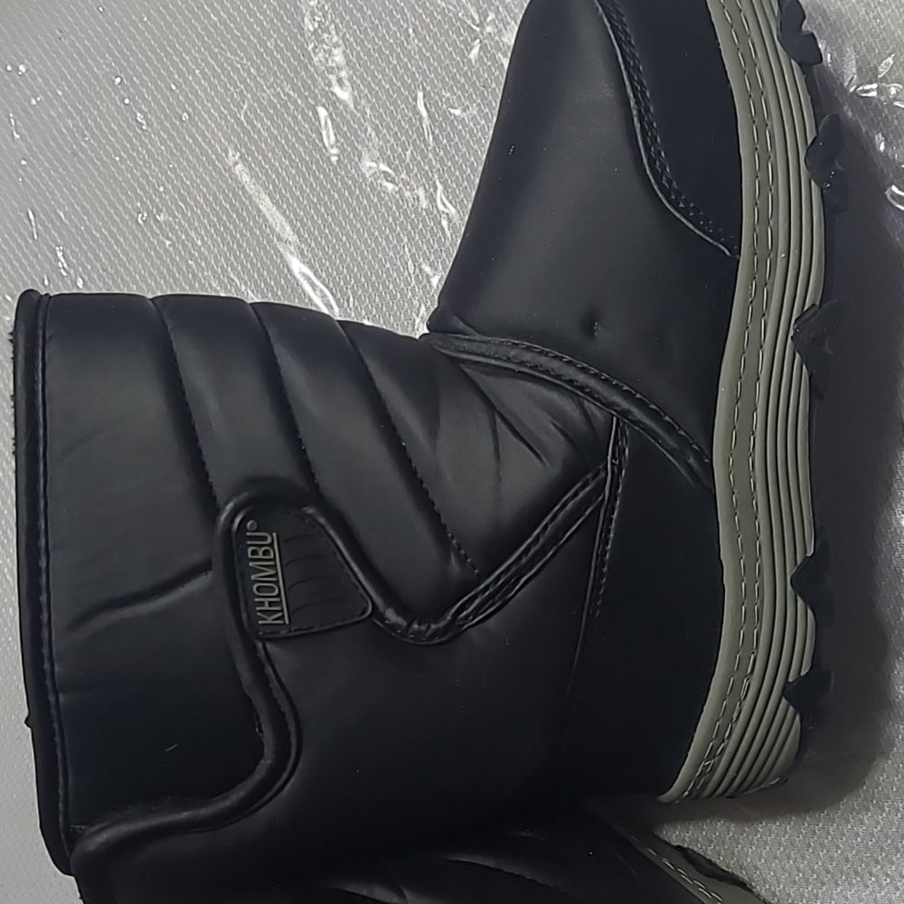 Kids Size 1 Khombu Faux Fur Boots